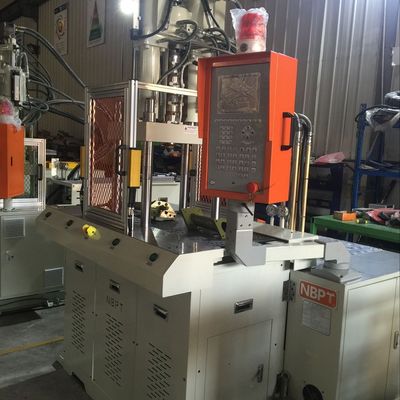 PT-450DM, PT-450DM 45T Vertical Double Slip Table Direct Plastic Injection Machine (macchina per l'iniezione diretta di plastica)