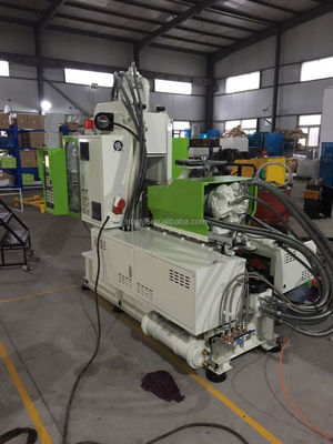 Verticale macchina di stampaggio a iniezione verticale macchina di produzione di tappi a iniezione