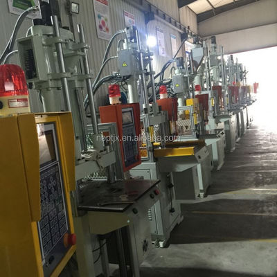 Vertical Injection Molding Machine Vertical Injection Molding Machine Vertical Injection Molding Machine Vertical Vertical Injection Molding Machine Verticale Verticale