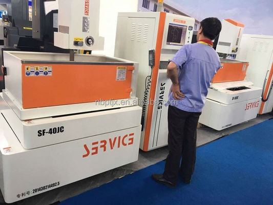 Vertical Injection Molding Machine Vertical Injection Molding Machine Vertical Injection Molding Machine Vertical Vertical Injection Molding Machine Verticale Verticale